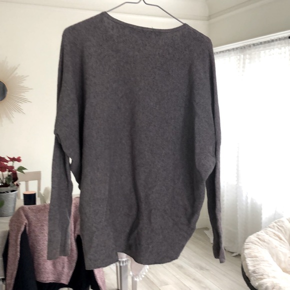 Lulus Grey Long Sleeve - Picture 5 of 7